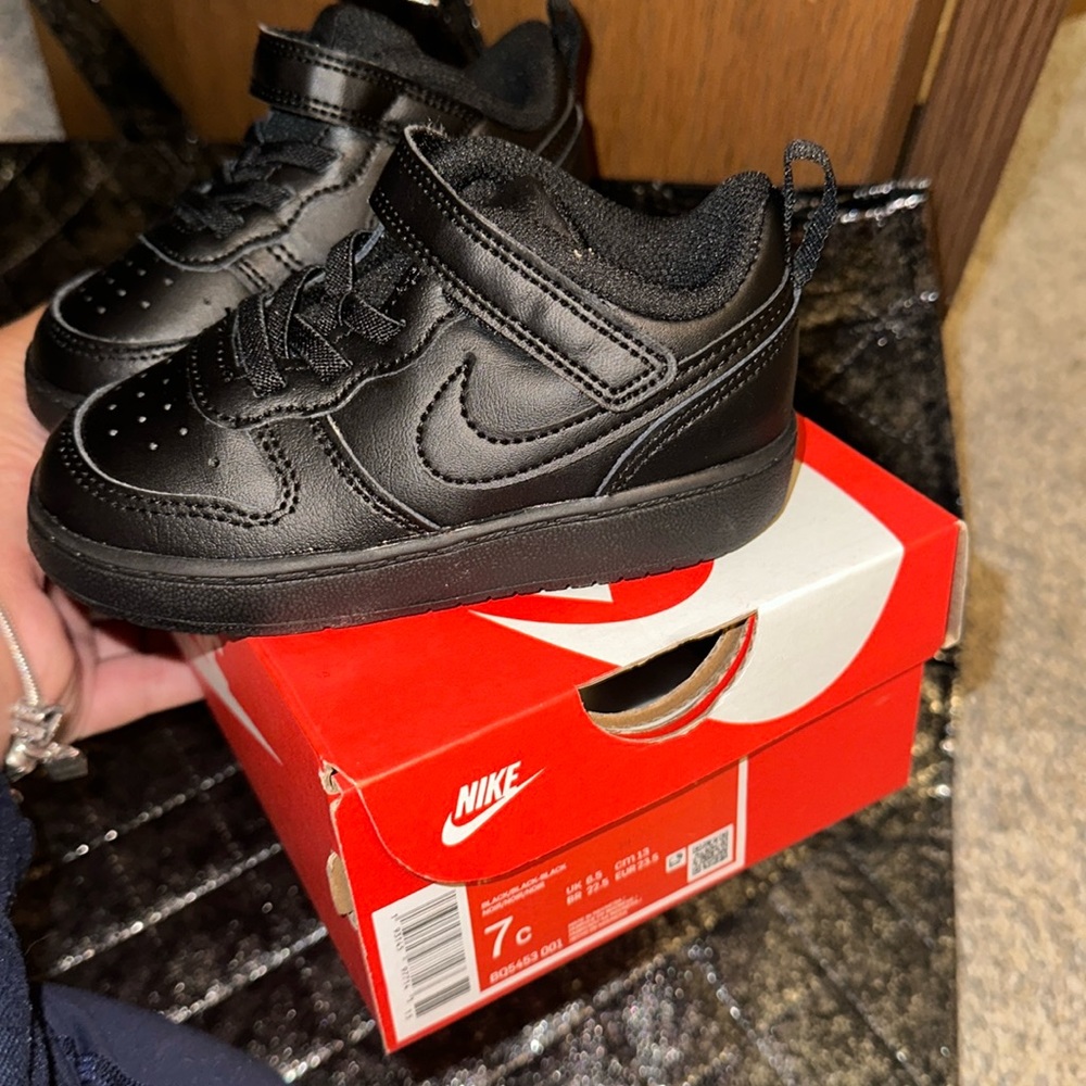 NIKE LOW AIR FORCES